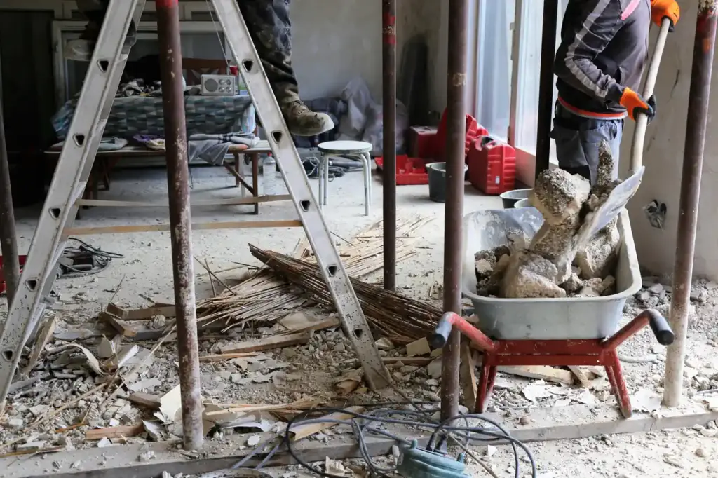Altes Haus wird entkernt