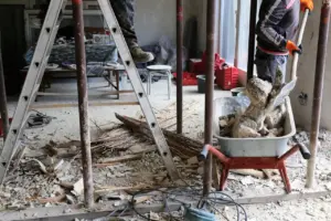 Altes Haus wird entkernt